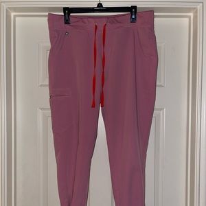 FIG Clothing Zamora Jogger Scrub Pants in Chalk Pink